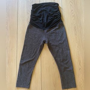 Beyond Yoga Maternity capri leggings